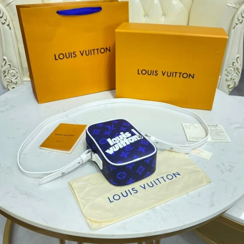 Top lv Louis Vuitton Carry It Mini Crossback Bag