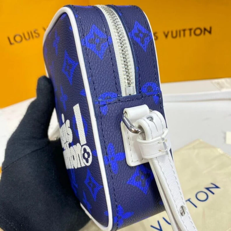 Top lv Louis Vuitton Carry It Mini Crossback Bag