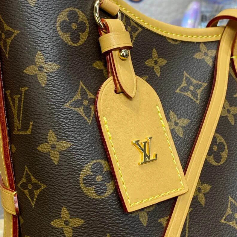 Louis vuitton locations Louis Vuitton CarryAll PM
