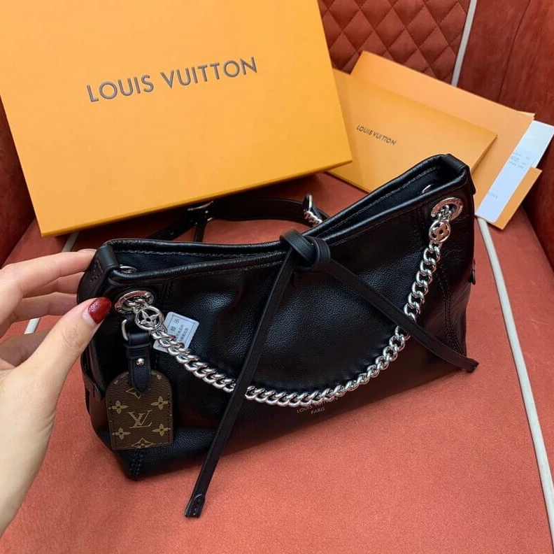 Mythick ru Louis Vuitton CarryAll Vibe BB Black