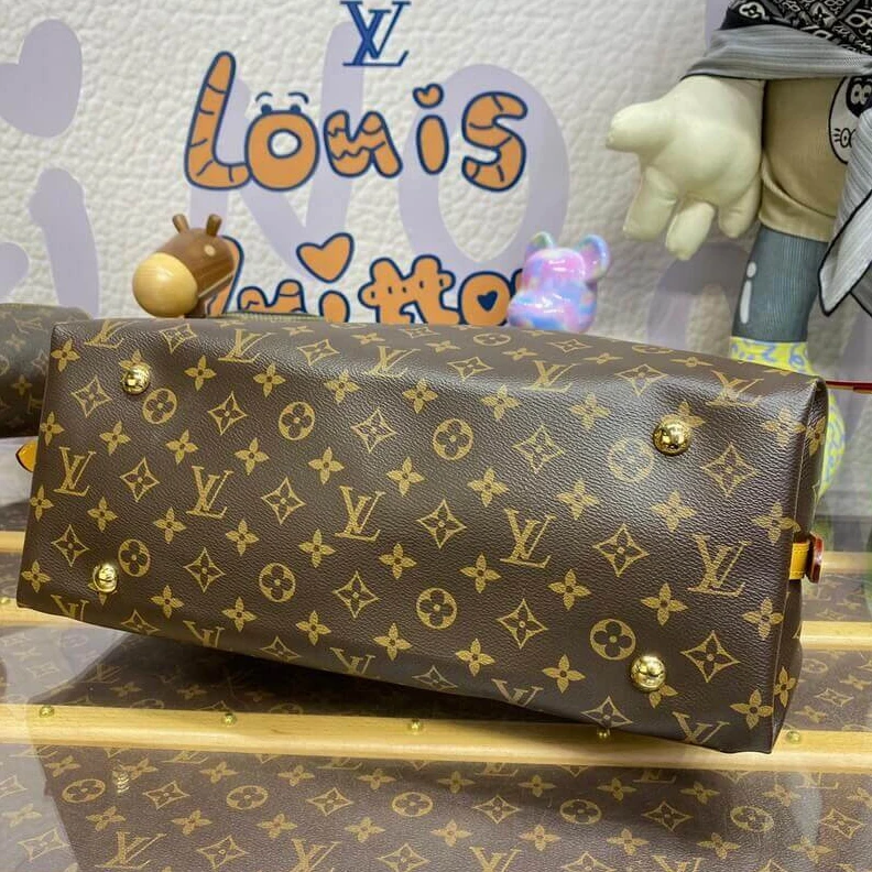 Top lv Louis Vuitton Carryall MM