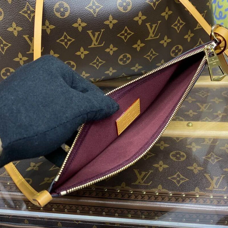 Top lv Louis Vuitton Carryall MM