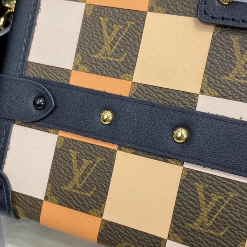Mythick.ru Calfleath LV Checkerboard Canvas Petite Malle Orange