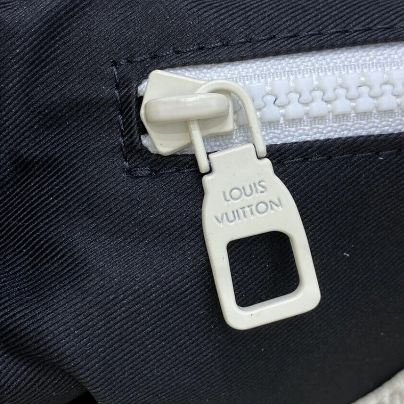 Replica bag Textile l Louis Vuitton Christopher Backpack GM White