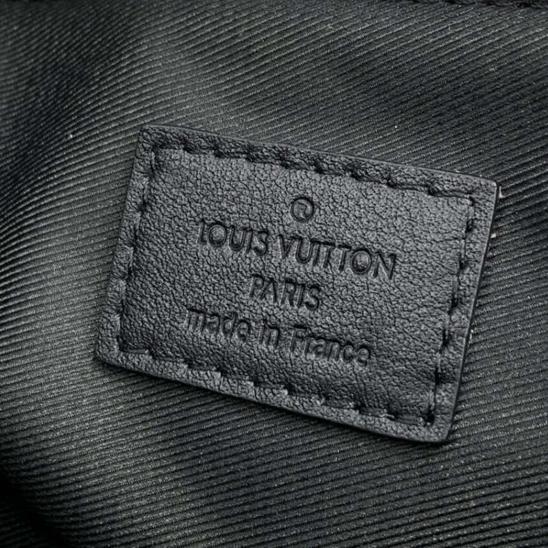 Louis vuitton locations Large zip Louis Vuitton Christopher Bumbag