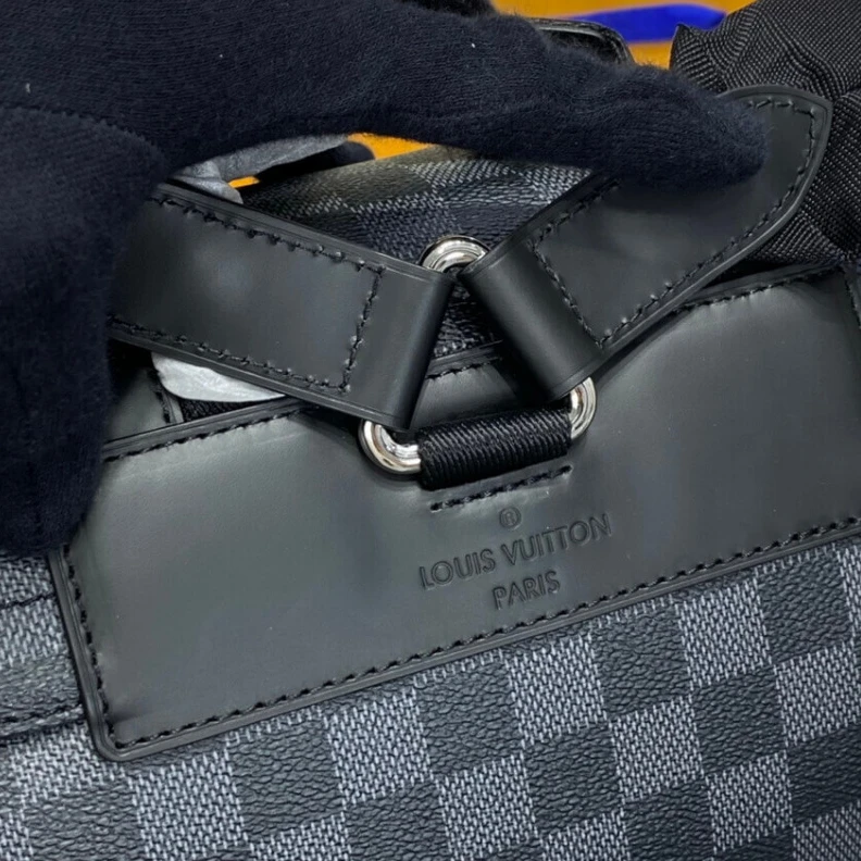 Replica bags lv Adjustabl Louis Vuitton Christopher PM