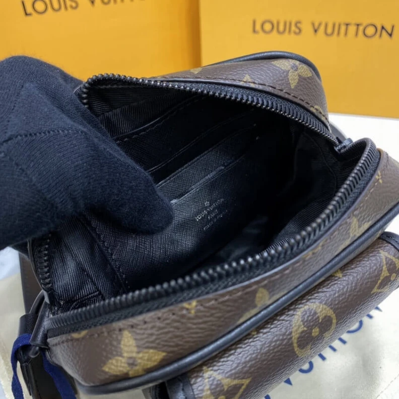Lv belts replica Front poc Louis Vuitton Christopher Wearable Wallet Black