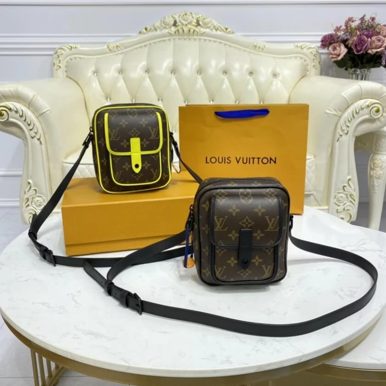 Lv belts replica Front poc Louis Vuitton Christopher Wearable Wallet Black