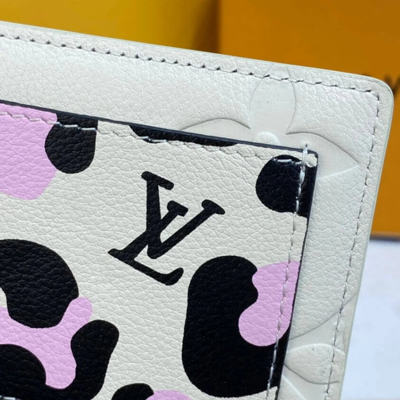 Louis vuitton locations Inside ca Louis Vuitton Clea Wallet Creme
