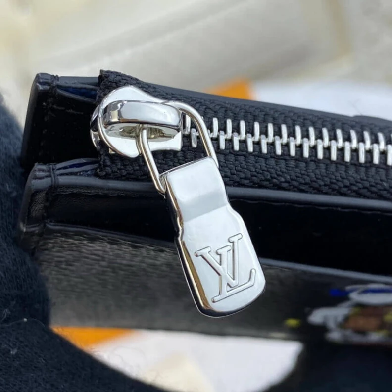 Mythick ru 1 flat co Louis Vuitton Coin Card Holder