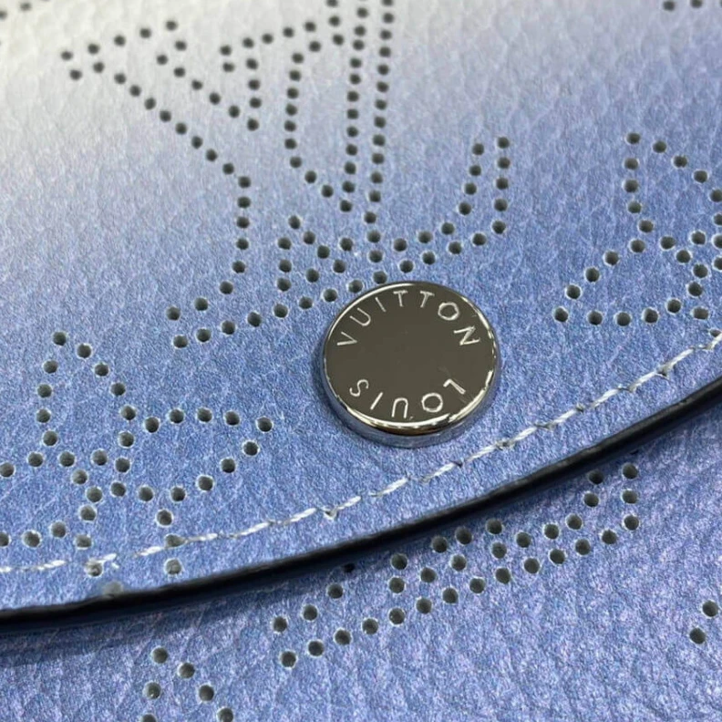 Replica bags lv Press stu Louis Vuitton Coin Purse in Blue Gradient Mahina Perforated Leather