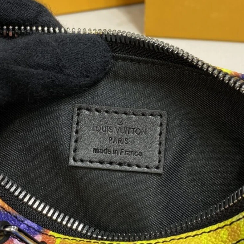 Lv belts replica Black har Louis Vuitton Colorful Diffuse Keepall XS