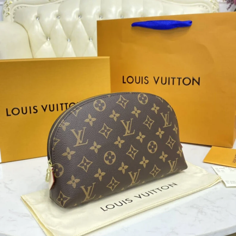 Lv belts replica Shiny gol Louis Vuitton Cosmetic Pouch GM