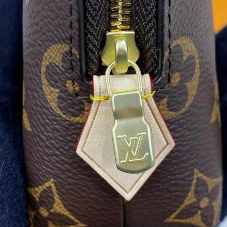 Lv belts replica Shiny gol Louis Vuitton Cosmetic Pouch GM