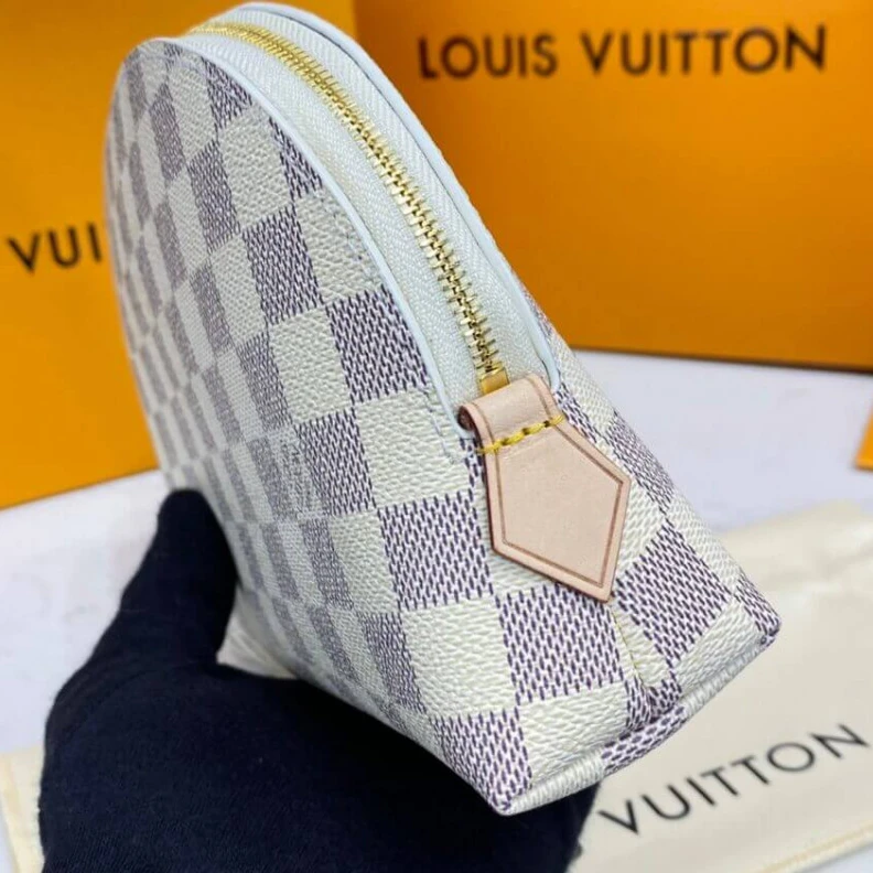 Top lv Damier ca LV Cosmetic Pouch GM