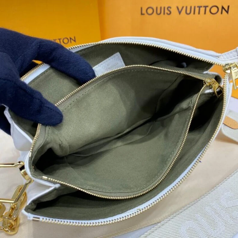 Top lv Strap dro Louis Vuitton Coussin PM Cream