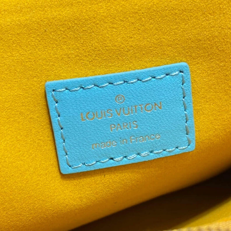 Replica bag Strap dro Louis Vuitton Coussin PM Light Green