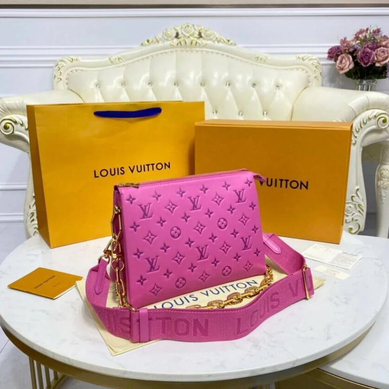 Louis vuitton locations Chain: Re Louis Vuitton Coussin PM Pink
