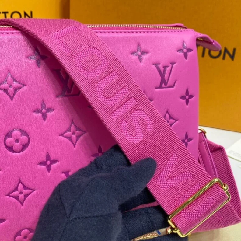 Louis vuitton locations Chain: Re Louis Vuitton Coussin PM Pink
