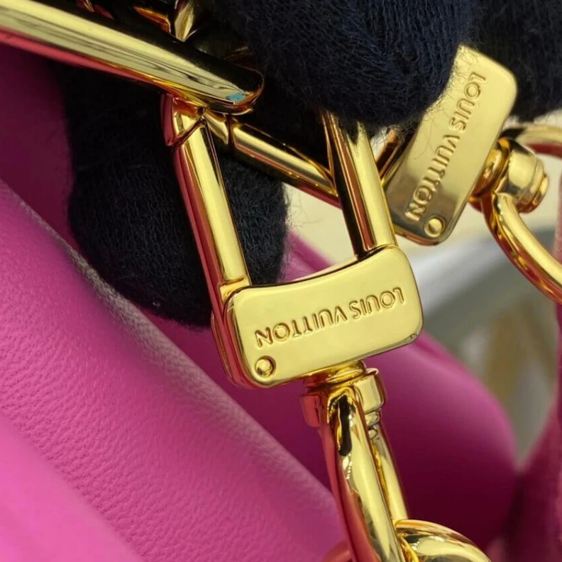 Louis vuitton locations Chain: Re Louis Vuitton Coussin PM Pink