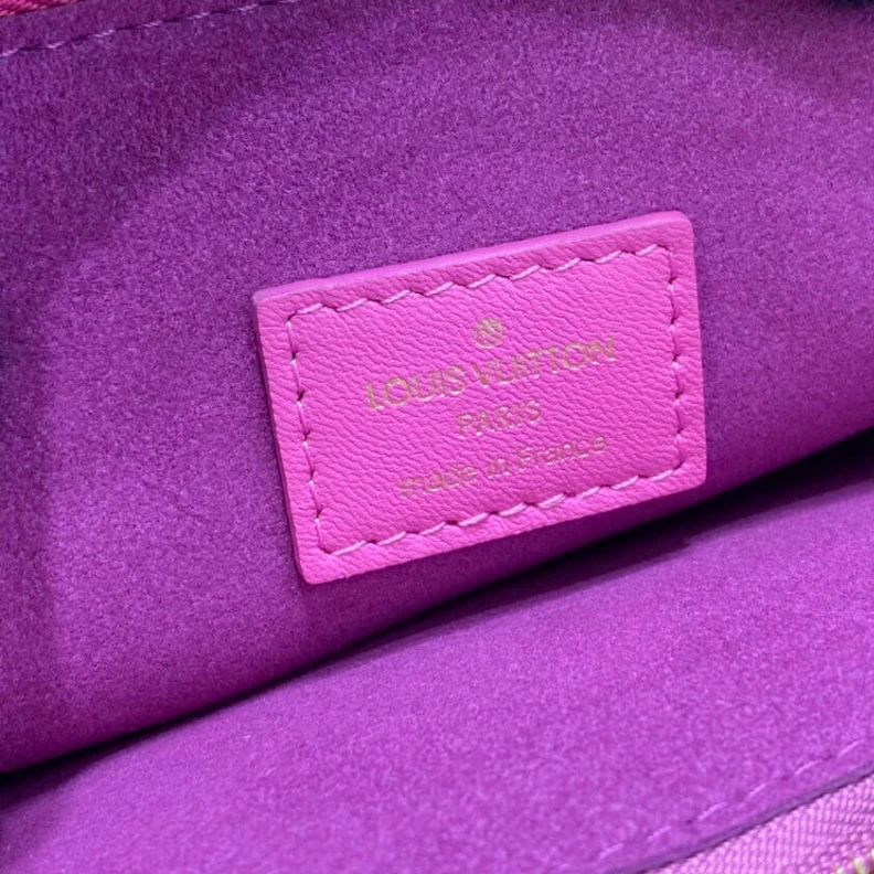 Louis vuitton locations Chain: Re Louis Vuitton Coussin PM Pink