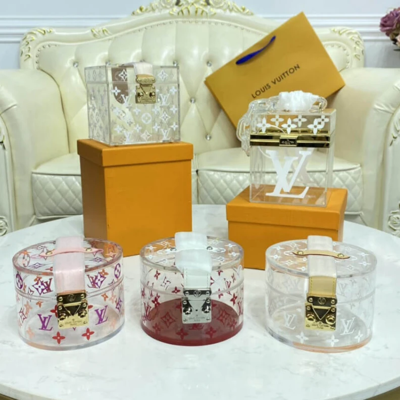 Mythick ru This glamo LV Cube Scott Box in Transparent