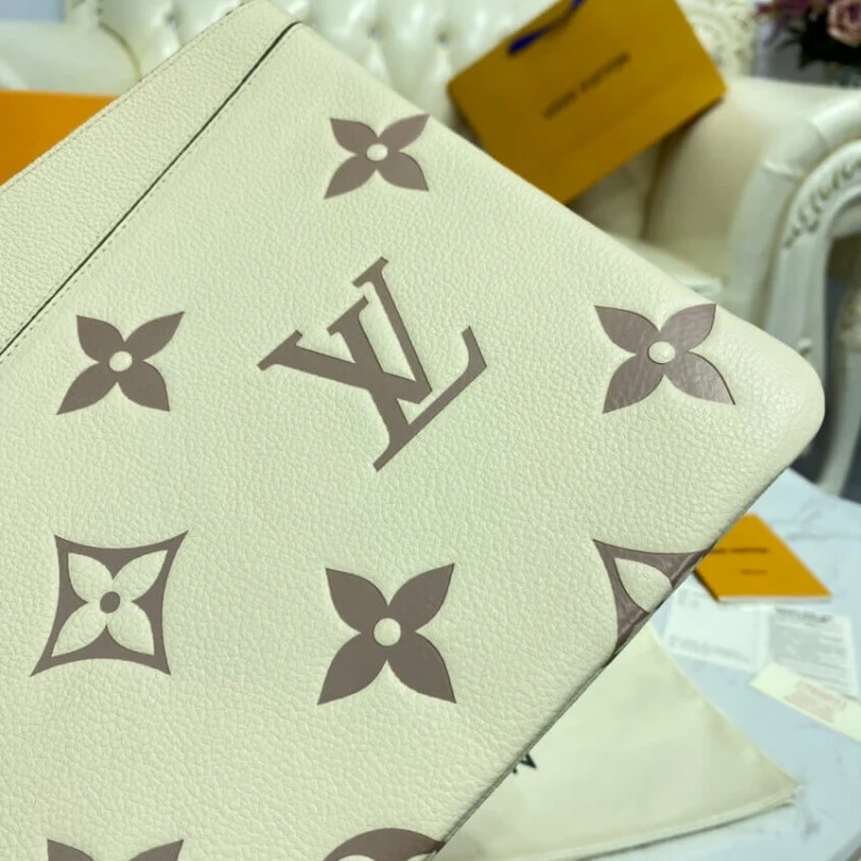 Replica bags lv Monogram Louis Vuitton Daily Pouch Cream