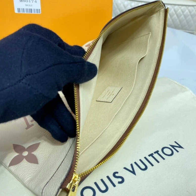 Replica bags lv Monogram Louis Vuitton Daily Pouch Cream