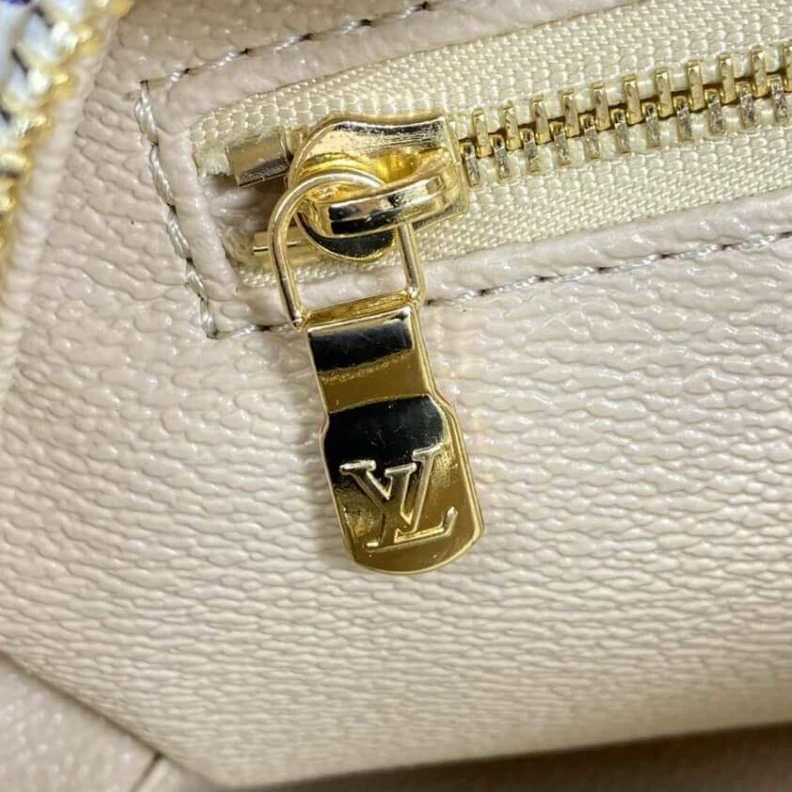 Lv belts replica 25 x 16 x Louis Vuitton Damier Azur Canvas Toiletry Bag 25