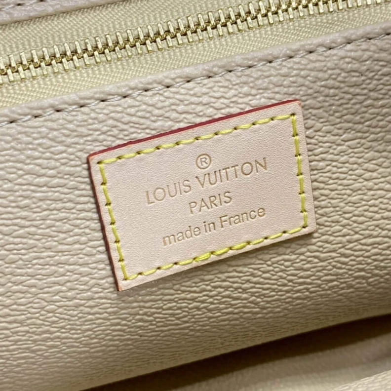 Lv belts replica 25 x 16 x Louis Vuitton Damier Azur Canvas Toiletry Bag 25