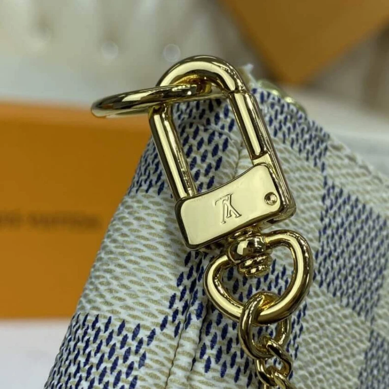 Mythick.ru Chain:Not Louis Vuitton Damier Azur Mini Pochette Accessoires