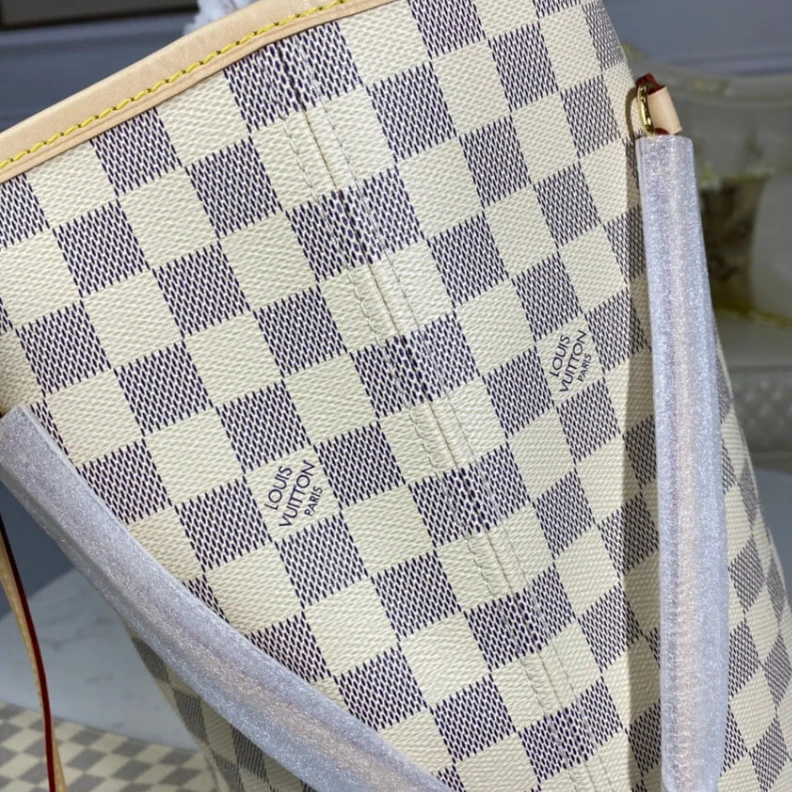 Louis vuitton locations The Neverf Louis Vuitton Damier Azur Neverfull GM Pink
