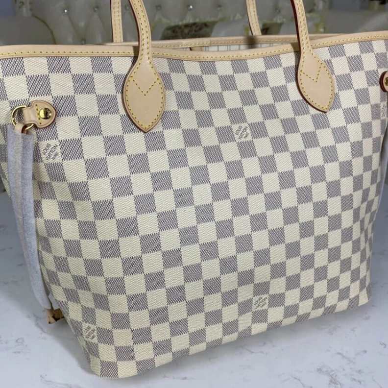 Louis vuitton locations Hook clos Louis Vuitton Damier Azur Neverfull MM Beige