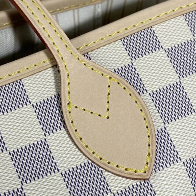 Louis vuitton locations Hook clos Louis Vuitton Damier Azur Neverfull MM Beige