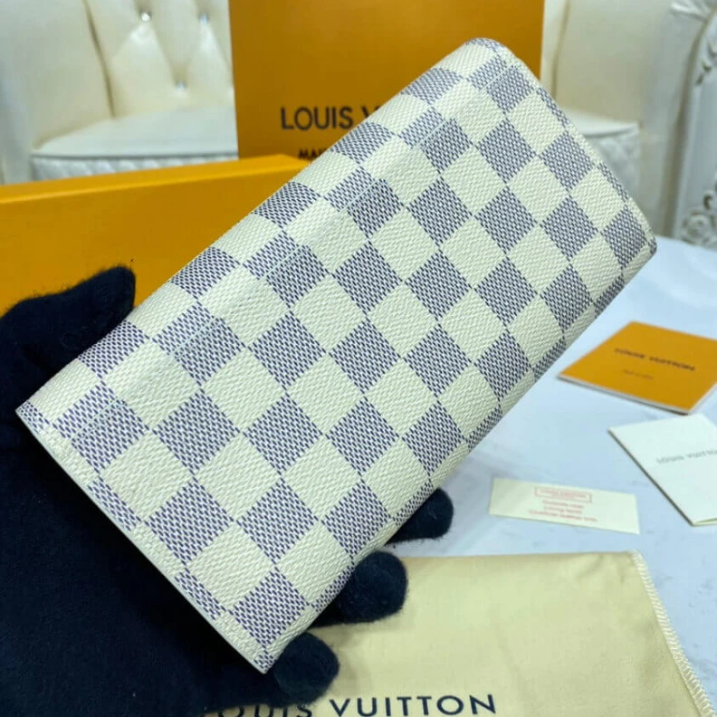 Mythick ru Grained c Louis Vuitton Damier Azur Sarah Wallet