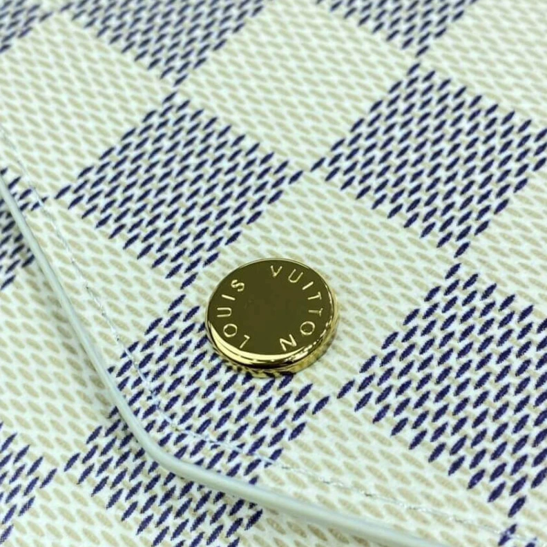 Mythick ru Grained c Louis Vuitton Damier Azur Sarah Wallet