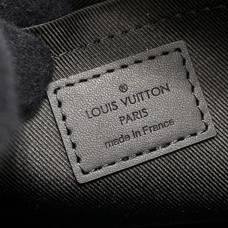 Mythick Chain dro Louis Vuitton Damier Azur Valisette Souple BB Black
