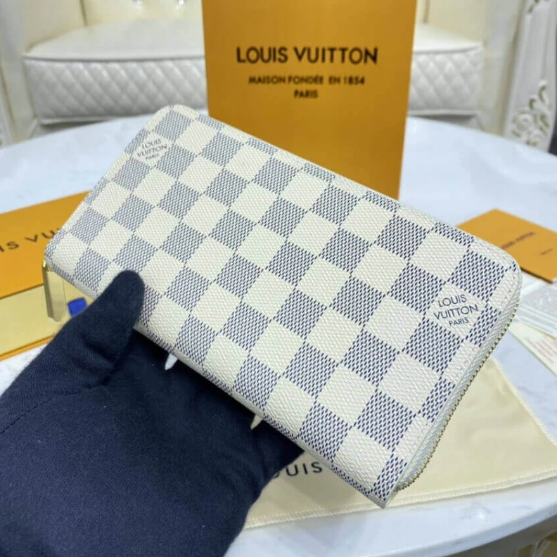 Mythick.ru 3 large g Louis Vuitton Damier Azur Zippy Wallet Beige