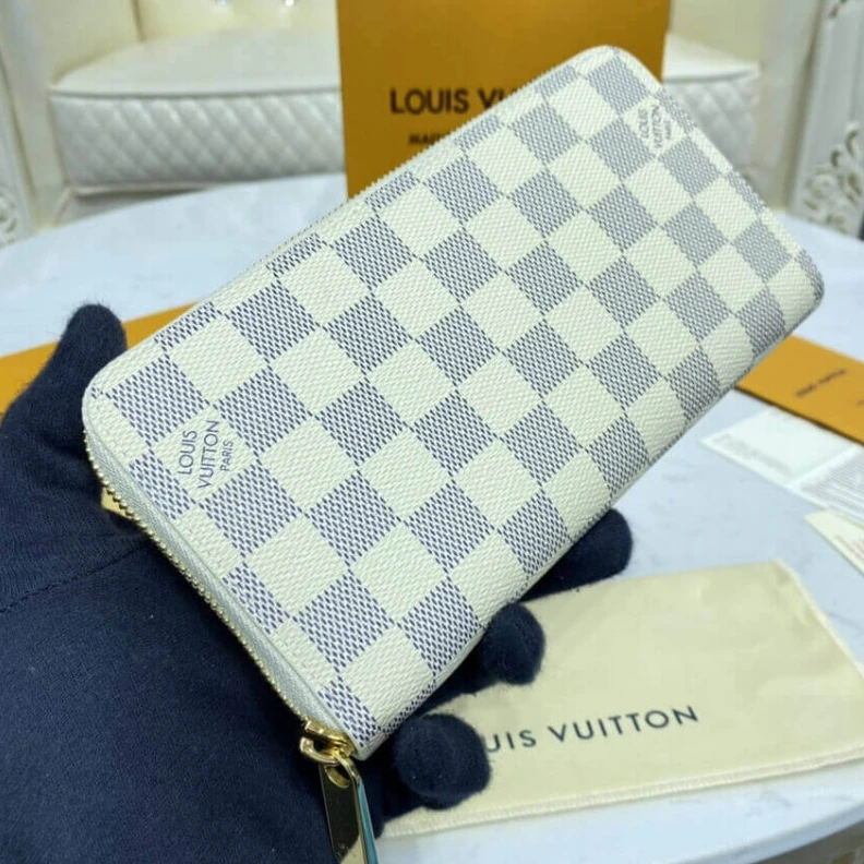 Mythick.ru 3 large g Louis Vuitton Damier Azur Zippy Wallet Beige