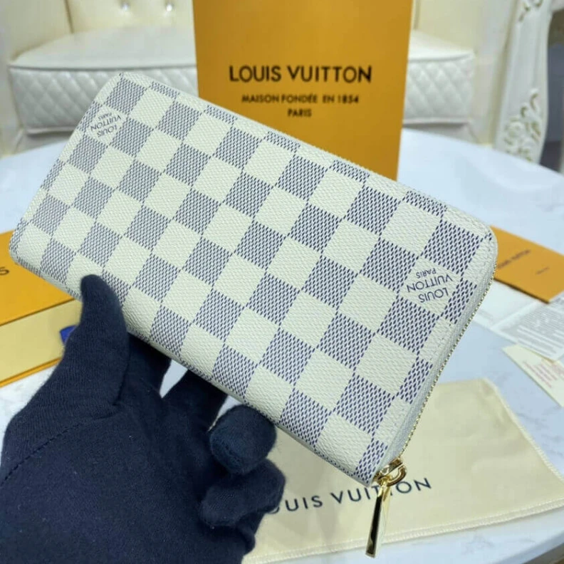 Mythick.ru 3 large g Louis Vuitton Damier Azur Zippy Wallet Beige