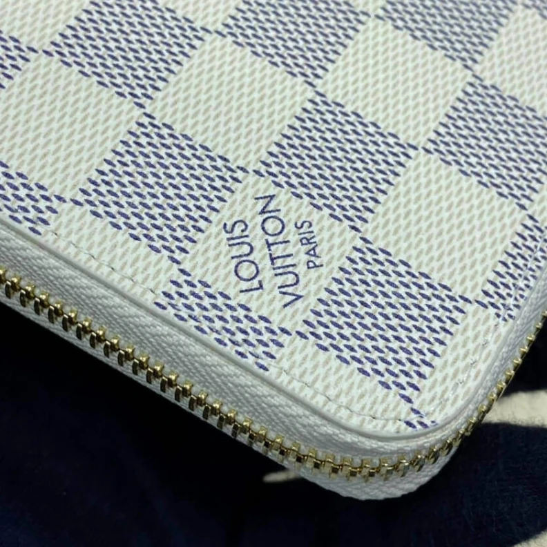 Mythick.ru 3 large g Louis Vuitton Damier Azur Zippy Wallet Beige