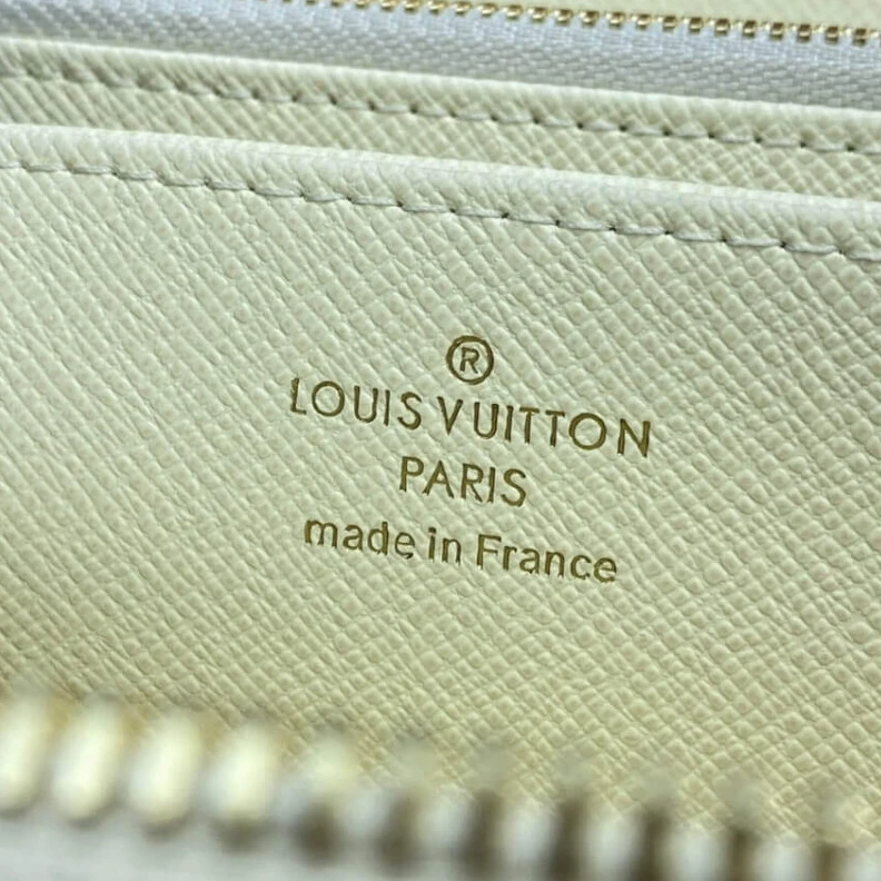 Mythick.ru 3 large g Louis Vuitton Damier Azur Zippy Wallet Beige