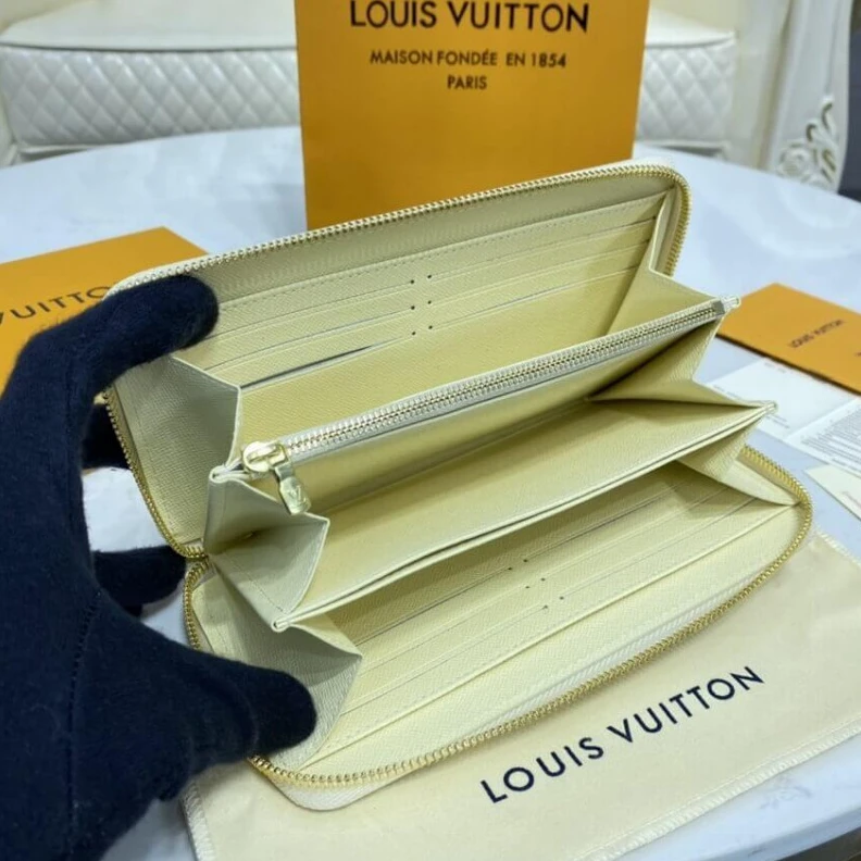 Mythick.ru 3 large g Louis Vuitton Damier Azur Zippy Wallet Beige