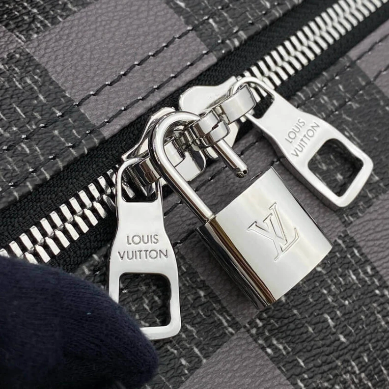 Mythick.ru Louis Vuitton Damier Checkerboard Pattern Keepall Bandoulière 45 Black