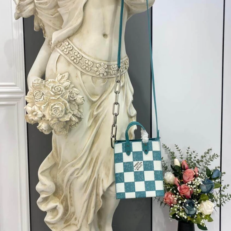 Handle: D Louis Vuitton Damier Checkerboard Pattern Sac Plat XS Turquoise