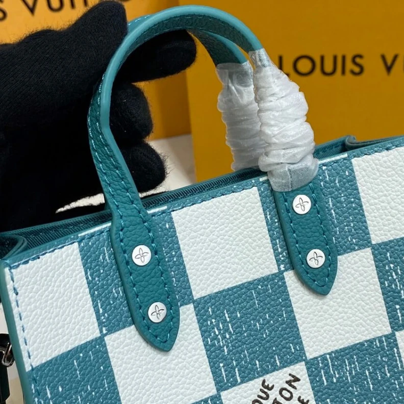 Handle: D Louis Vuitton Damier Checkerboard Pattern Sac Plat XS Turquoise