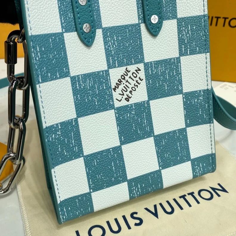 Handle: D Louis Vuitton Damier Checkerboard Pattern Sac Plat XS Turquoise