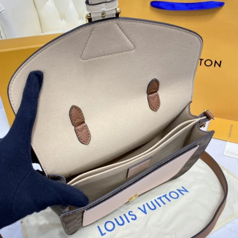 Replica bag Damier Eb Louis Vuitton Damier Ebene Beaumarchais Pink