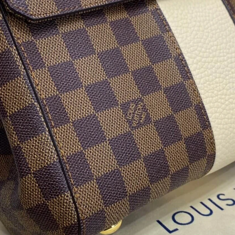 Replica bags lv 2 side pr Louis Vuitton Damier Ebene Bond Street MM Beige