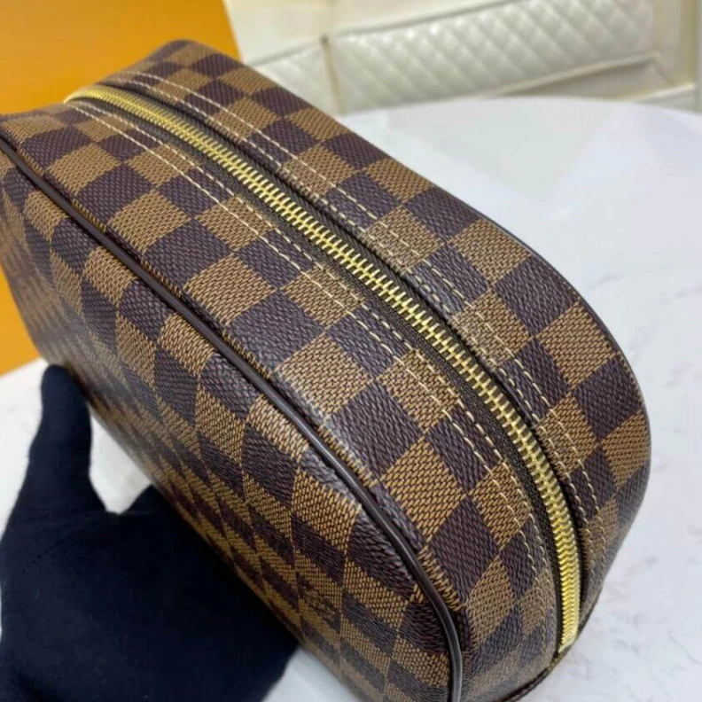 Replica bags Washable Louis Vuitton Damier Ebene Canvas Toiletry Bag 25